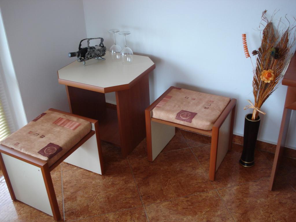 Moni 85 Family House Hotel Sozopol Phòng bức ảnh